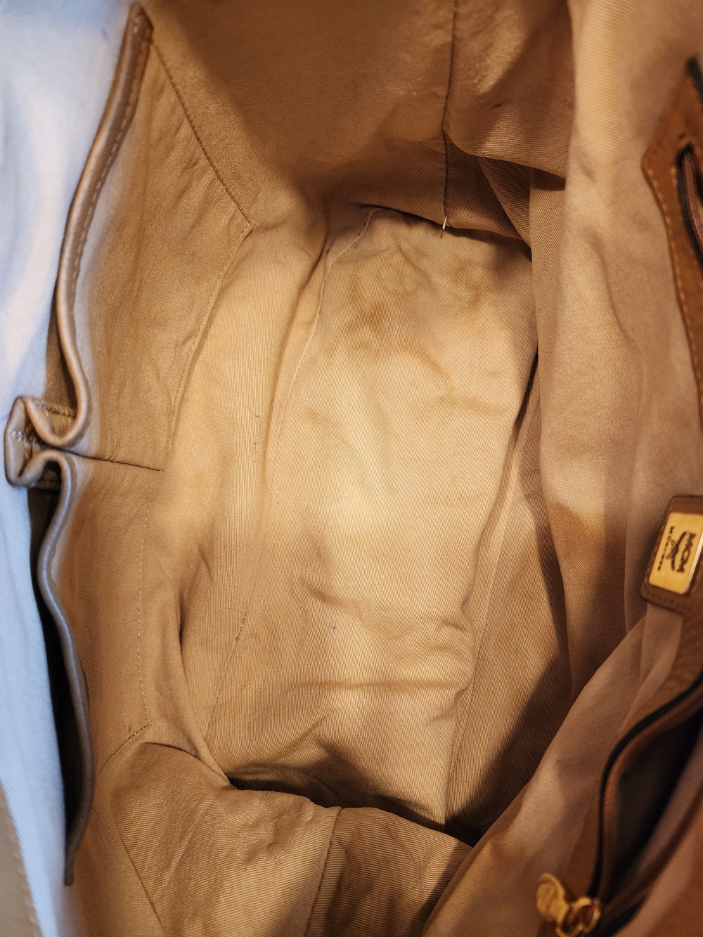 MCM Visetos Shoulder Bag in brown with a monogram print, gold-tone hardware - Picture 13 of 16
